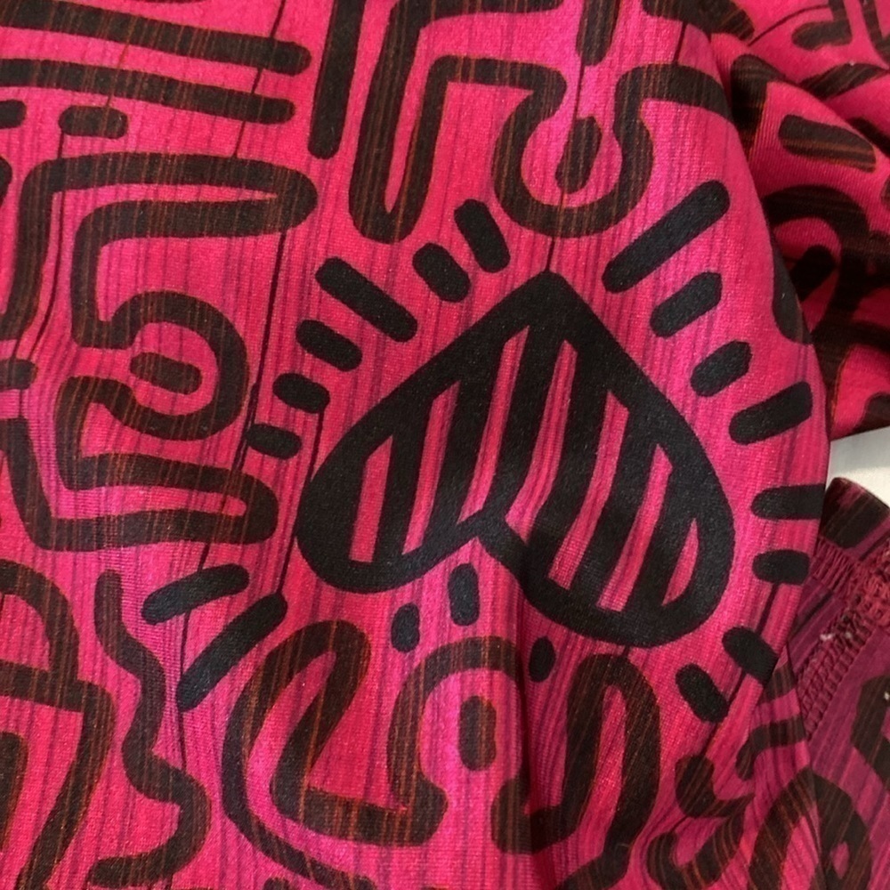 Terez X Keith Haring Printed Tall Band Legging Hanging Hearts in Harmony Pink xs - Picture 12 of 12
